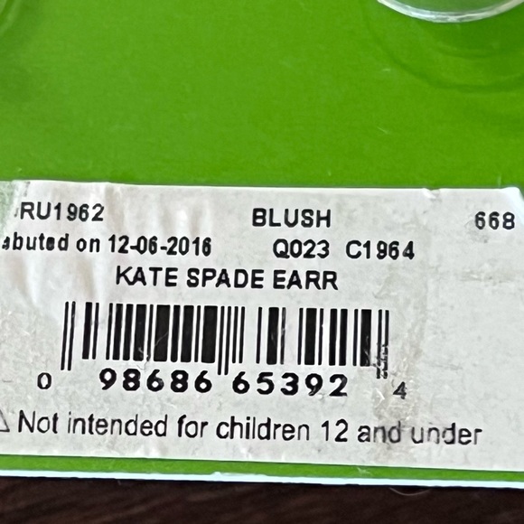 NWT Kate Spade Blush Pearl Stud Earrings in original Kate Spade bag - Picture 5 of 6